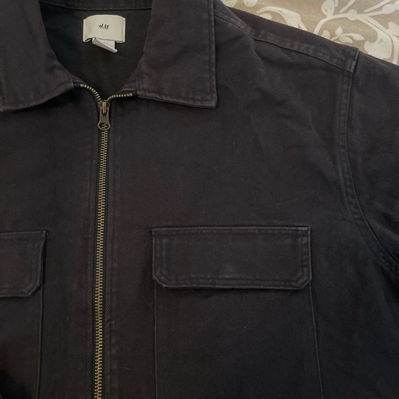 H&M Men’s Washed Black Work Jacket – Relaxed Fit Cargo Trucker, 100% Cotton - Picture 2 of 9